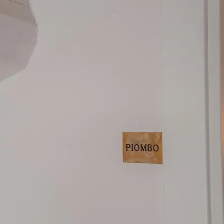לינה וארוחת בוקר La Fonderia 2*
